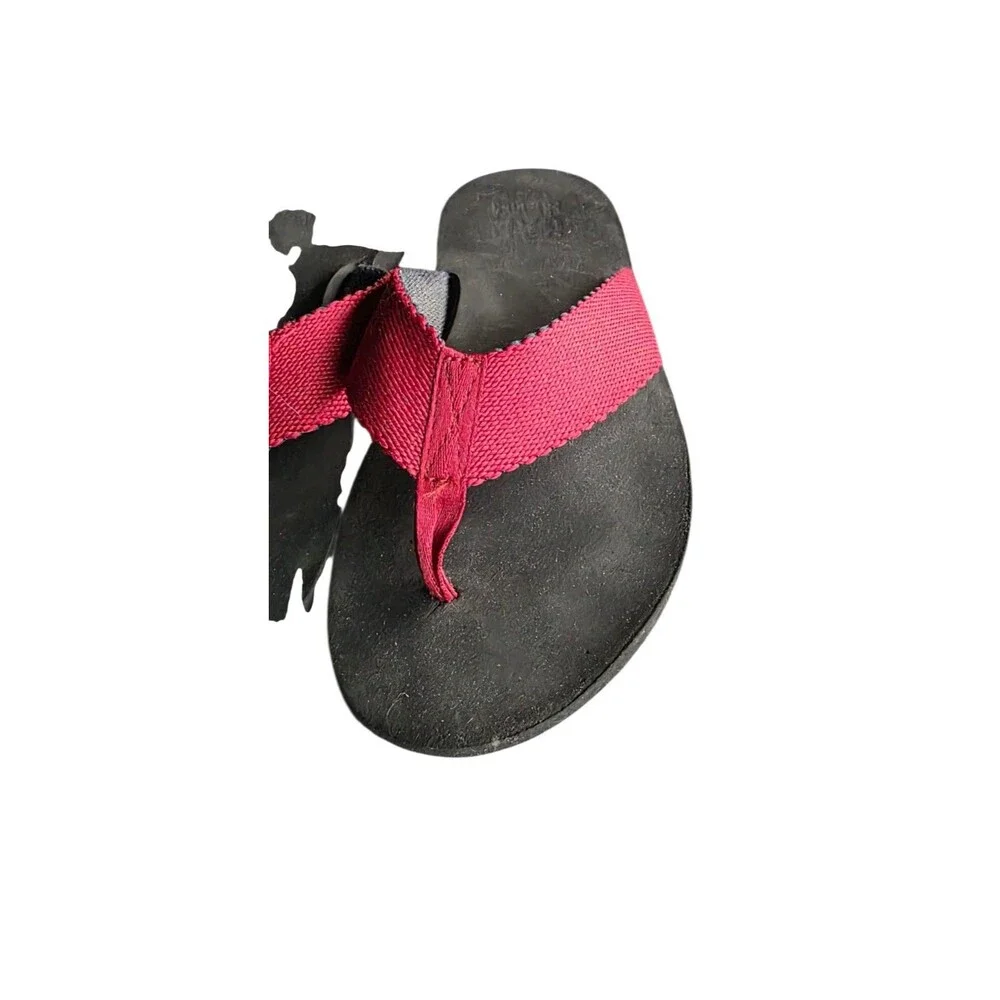 GAP Men's Flip Flops Sz 8-9 Maroon Canvas Strap Sandals